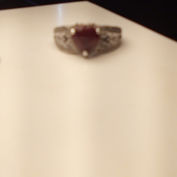 My engagement / wedding band - Picture 1 of 2